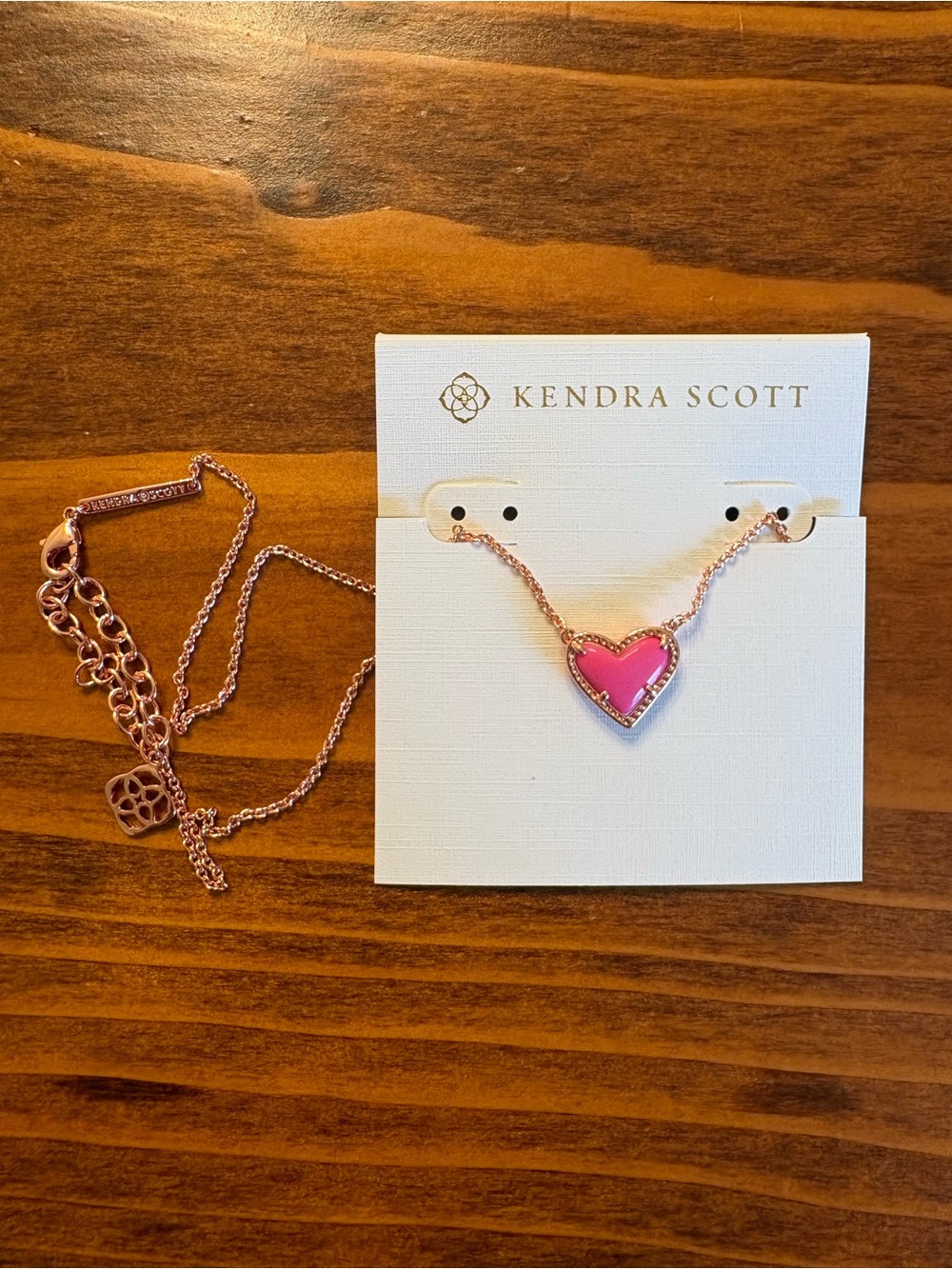 Kendra Scott Ari Heart Rose Gold Pendant Necklace in Neon Pink Magnesite - NWT